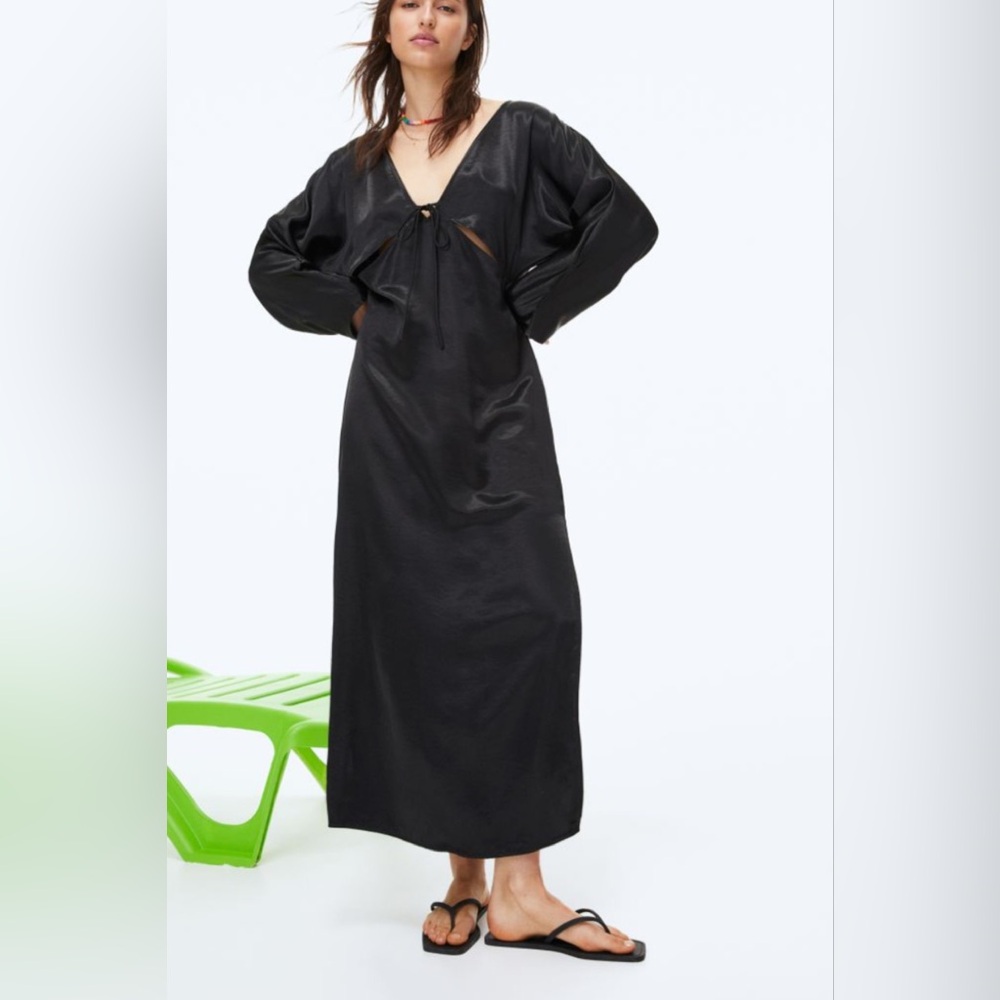 NWT $89 H&M XS black satin cutout dress 620